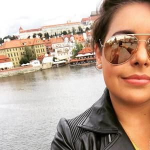 Meet your Posher, Abigail